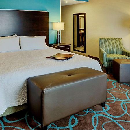 Hampton Inn By Hilton Виннипег Экстерьер фото